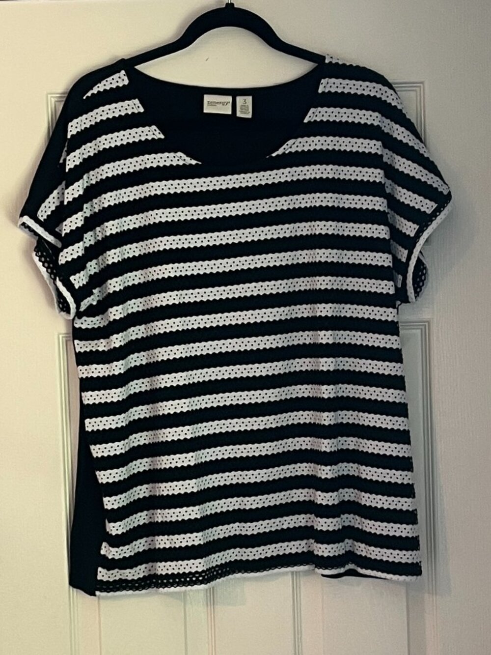 Zenergy by Chico's Black and White Striped Mesh Top